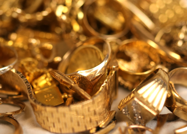 Avoid Being Scammed When Selling Gold Jewellery