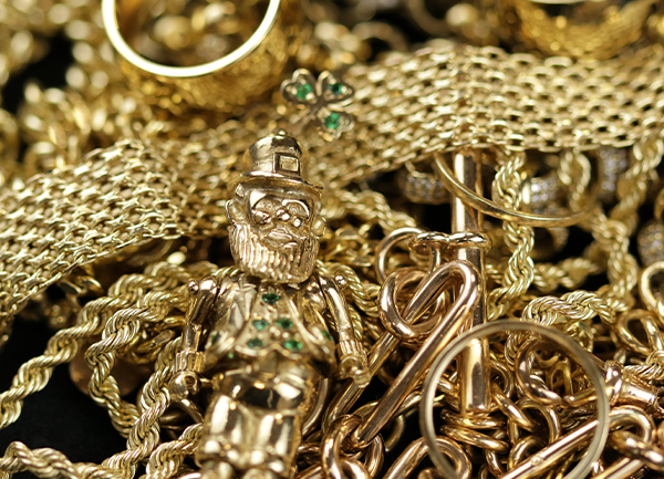 Selling Gold Jewellery? Read This First!